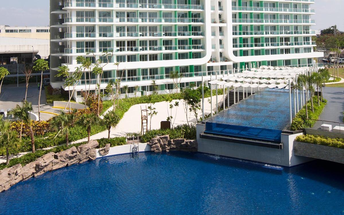 Azure C5 Man-Made Beach Balcony Multiple Units Manila Exteriör bild